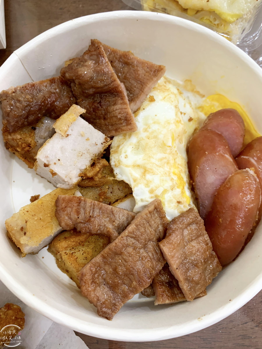 小琉球早餐必吃∥洪媽媽早餐店完整菜單,在地人也排隊的超人氣早餐︱平價又有飽足感,小琉球必吃美食︱小琉球早餐推薦第一名?琉球粿、湯包、油條蛋餅、酥炸魚條、黑糖糕 - 第25張圖 小琉球早餐必吃∥洪媽媽早餐店完整菜單,在地人也排隊的超人氣早餐︱平價又有飽足感,小琉球必吃美食︱小琉球早餐推薦第一名?琉球粿、湯包、油條蛋餅、酥炸魚條、黑糖糕