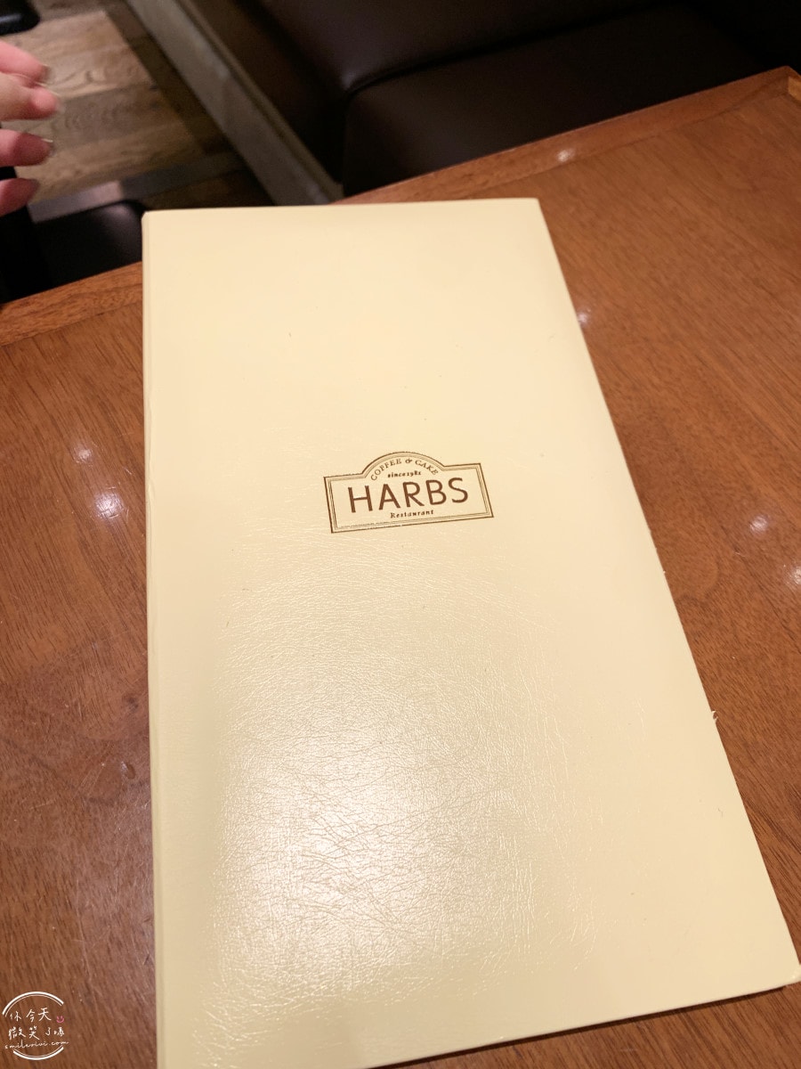 橫濱必吃甜點∥HARBS NEWoMan橫濱店 3 樓,新鮮水果蛋糕、白桃起司蛋糕太狂|甜點名店朝聖,人氣千層蛋糕排隊也要吃|日本必吃甜點HARBS - 第7張圖 橫濱必吃甜點∥HARBS NEWoMan橫濱店 3 樓,新鮮水果蛋糕、白桃起司蛋糕太狂|甜點名店朝聖,人氣千層蛋糕排隊也要吃|日本必吃甜點HARBS