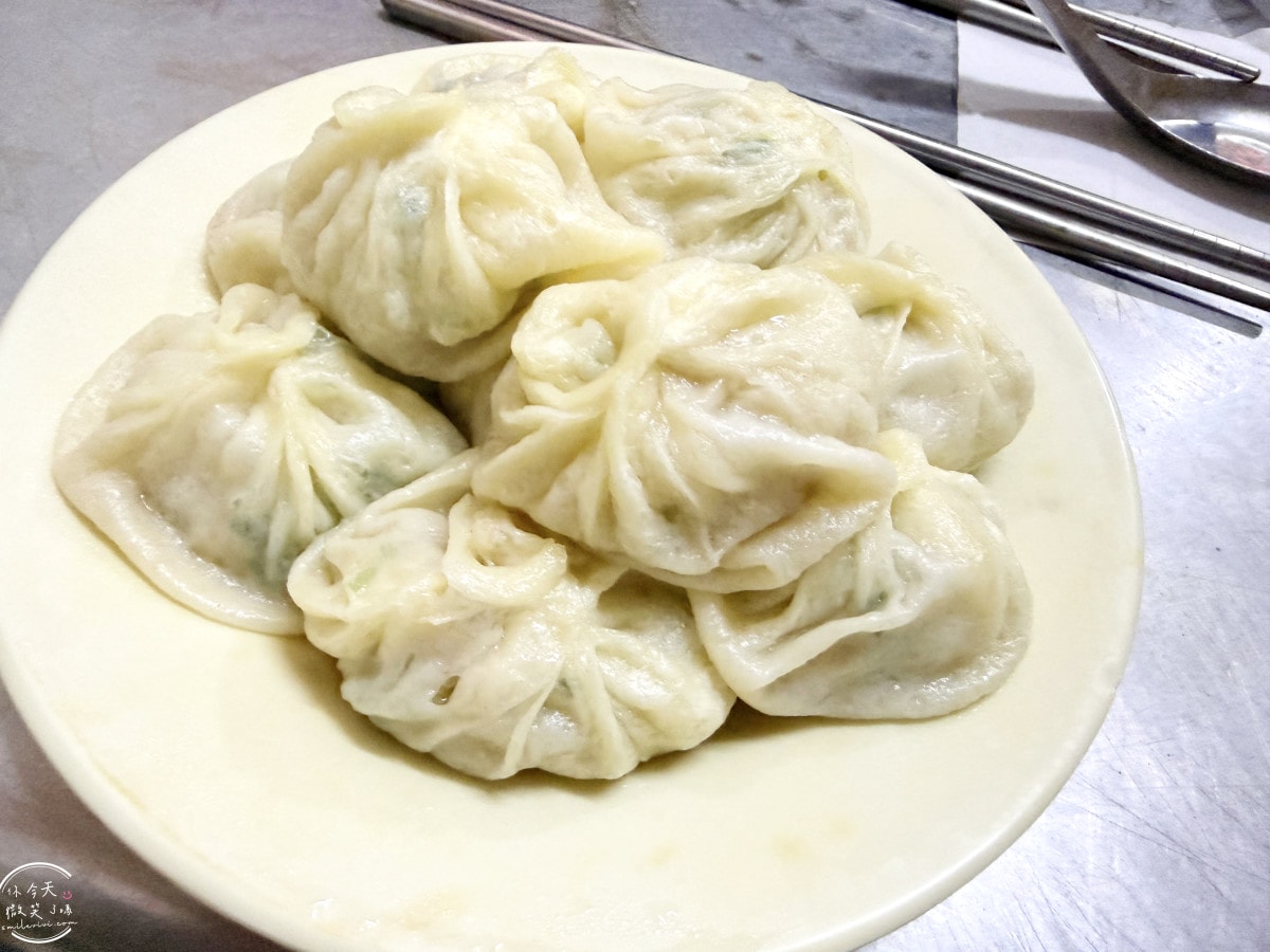 宜蘭銅板美食推薦∥正常鮮肉小湯包礁溪店爆汁登場,多次到訪推薦|在地排隊早餐,宜蘭早餐首選|湯包鮮甜肉汁滿滿,外加一碗酸辣湯超滿足 - 第9張圖 宜蘭銅板美食推薦∥正常鮮肉小湯包礁溪店爆汁登場,多次到訪推薦|在地排隊早餐,宜蘭早餐首選|湯包鮮甜肉汁滿滿,外加一碗酸辣湯超滿足