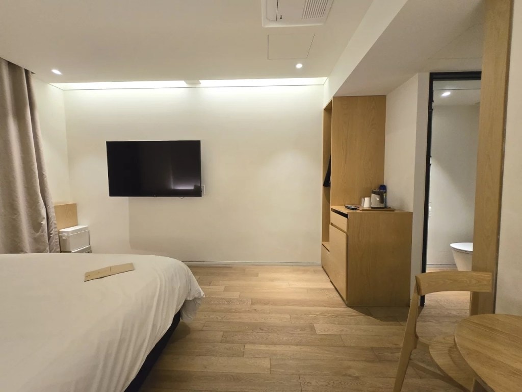 首爾江南住宿推薦∥CF HOTEL(씨에프호텔)江南驛三站住宿開箱,交通便利價格親民首選︱地鐵3分鐘超方便,商務旅遊都適合的平價飯店︱首爾住宿推薦必看 - 第9張圖 首爾江南住宿推薦∥CF HOTEL(씨에프호텔)江南驛三站住宿開箱,交通便利價格親民首選︱地鐵3分鐘超方便,商務旅遊都適合的平價飯店︱首爾住宿推薦必看