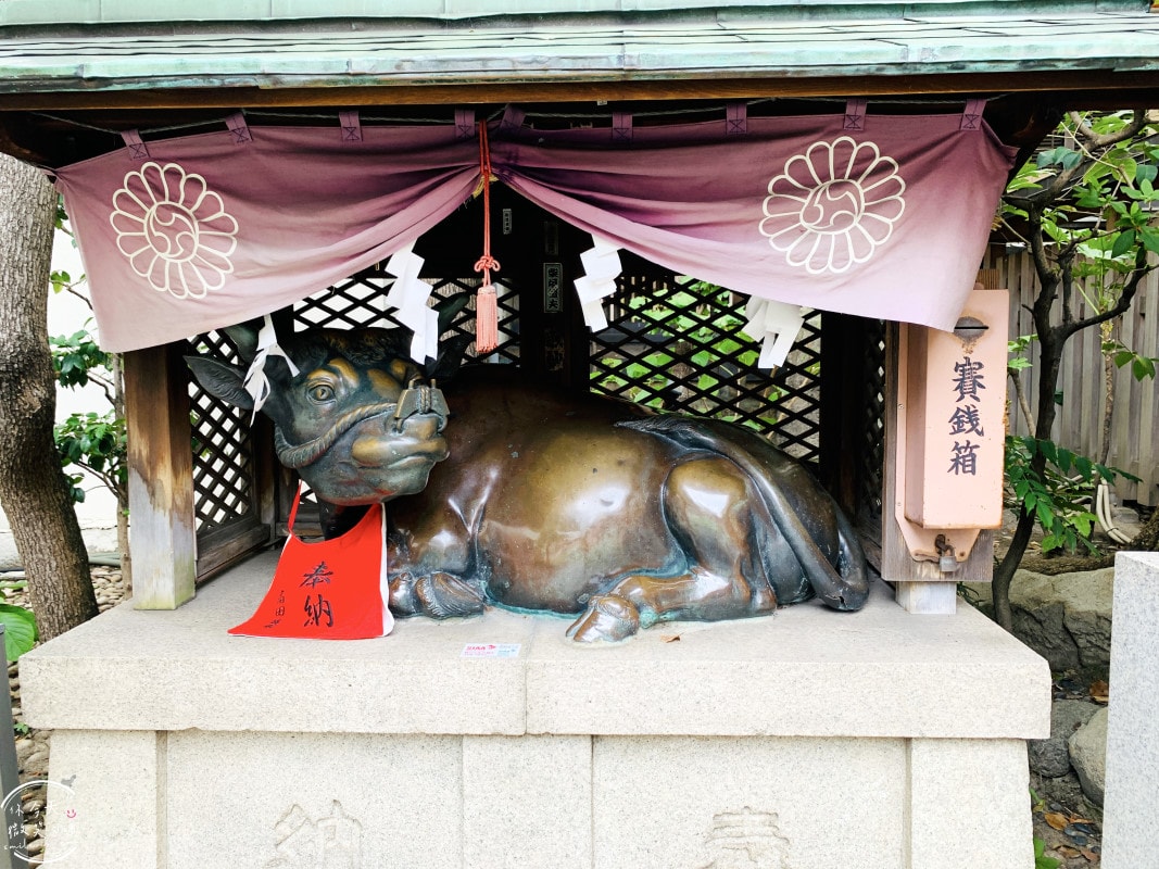 大阪梅田必去景點∥梅田露天神社，戀愛成就神社︱絕美透明戀愛御守必買，神準的戀愛神社︱戀愛祈願參拜完整攻略︱神社內御守一次看