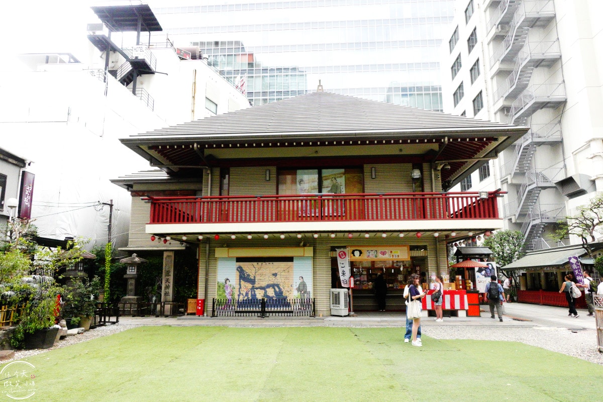 大阪梅田必去景點∥梅田露天神社，戀愛成就神社︱絕美透明戀愛御守必買，神準的戀愛神社︱戀愛祈願參拜完整攻略︱神社內御守一次看