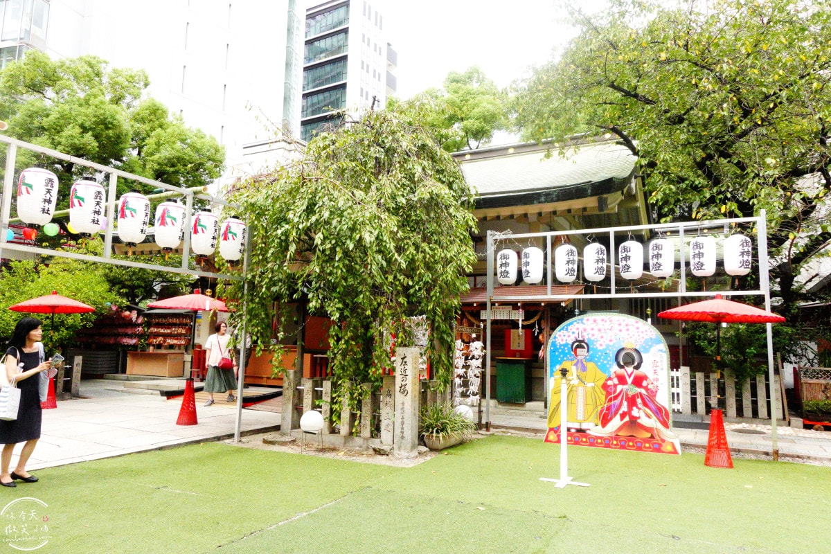 大阪梅田必去景點∥梅田露天神社，戀愛成就神社︱絕美透明戀愛御守必買，神準的戀愛神社︱戀愛祈願參拜完整攻略︱神社內御守一次看