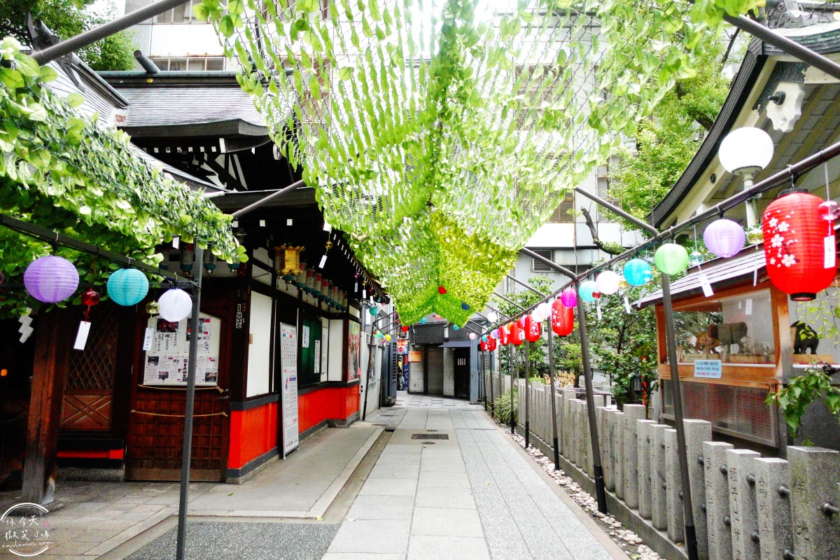 大阪梅田必去景點∥梅田露天神社，戀愛成就神社︱絕美透明戀愛御守必買，神準的戀愛神社︱戀愛祈願參拜完整攻略︱神社內御守一次看