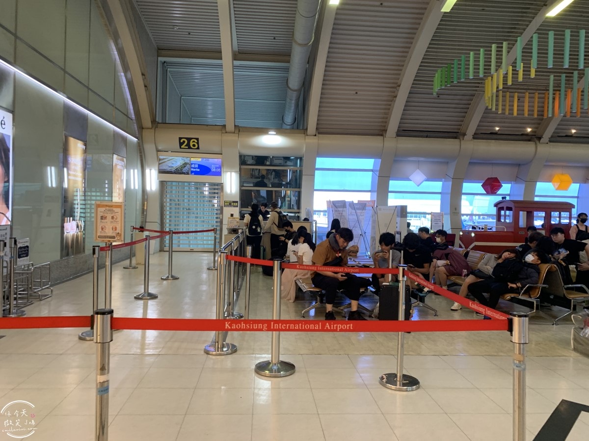 高雄出發東京自由行∥台灣虎航 IT280 班機開箱，班機實際搭乘心得︱高雄直飛東京成田︱虎航線上報到︱Skyliner不用排隊Face Check in Go