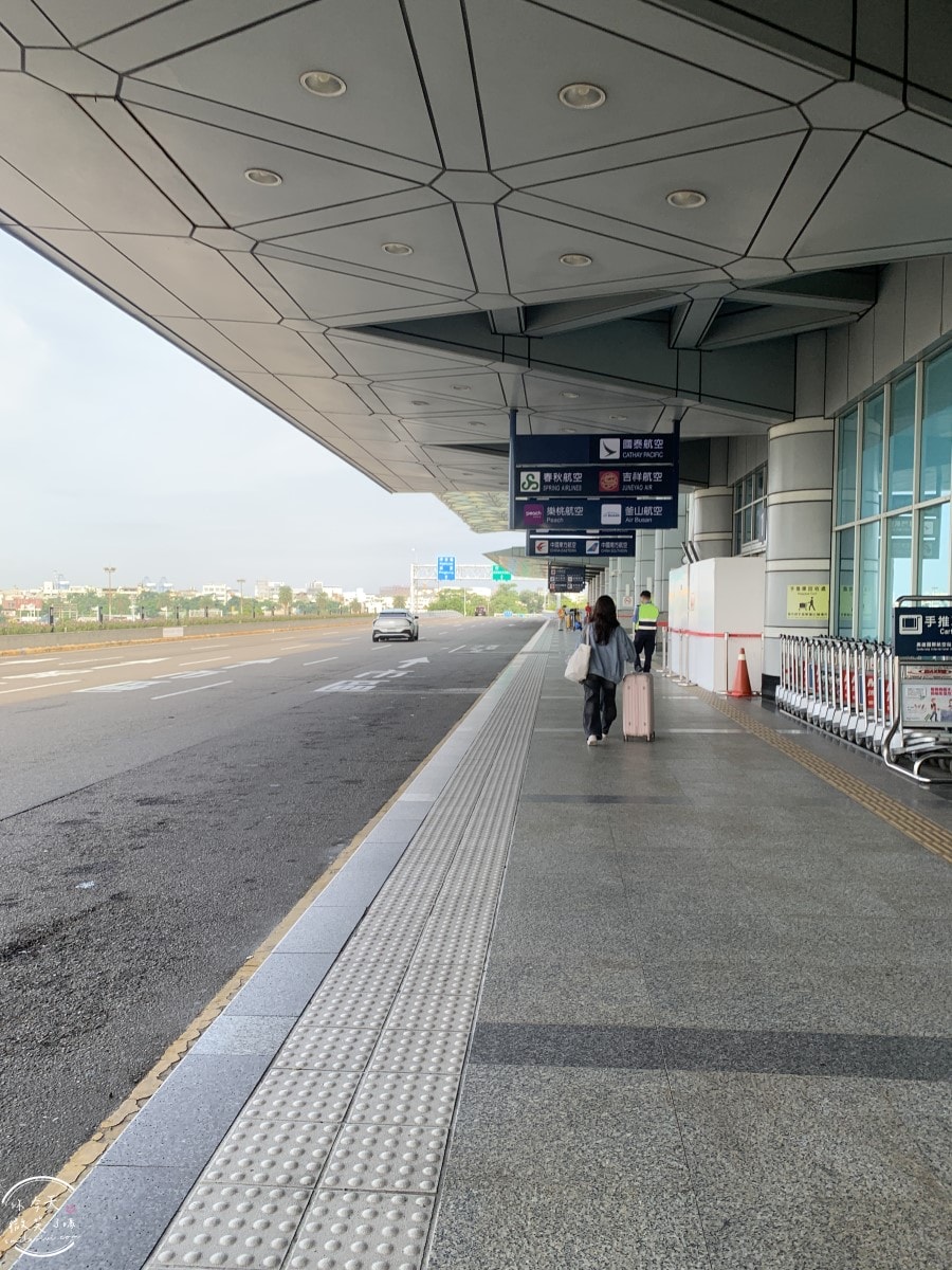 高雄出發東京自由行∥台灣虎航 IT280 班機開箱，班機實際搭乘心得︱高雄直飛東京成田︱虎航線上報到︱Skyliner不用排隊Face Check in Go
