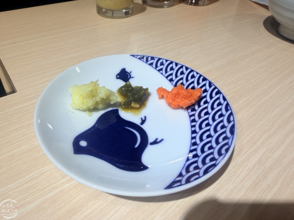 南港高鐵站美食推薦∥漢堡排 嘉 CITYLINK南港店，多汁肉排超滿足︱值得吃嗎？實際體驗，排隊人氣美食︱漢堡排嘉菜單，牛舌漢堡排定食、炭火牛橫膈膜排定食