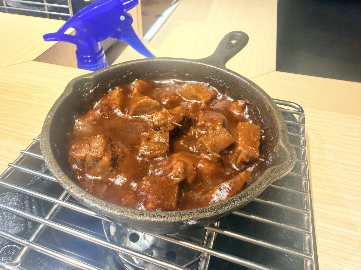 南港高鐵站美食推薦∥漢堡排 嘉 CITYLINK南港店，多汁肉排超滿足︱值得吃嗎？實際體驗，排隊人氣美食︱漢堡排嘉菜單，牛舌漢堡排定食、炭火牛橫膈膜排定食