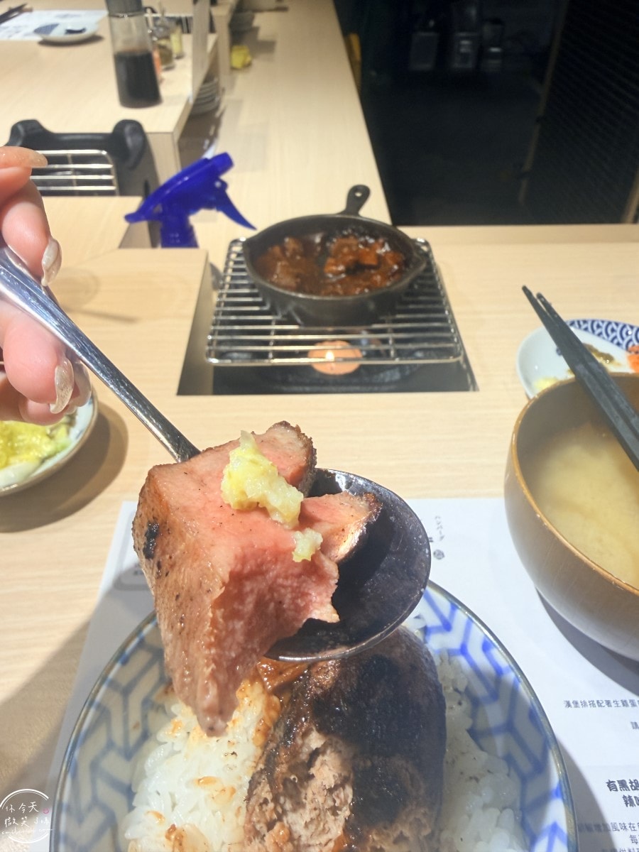 南港高鐵站美食推薦∥漢堡排 嘉 CITYLINK南港店，多汁肉排超滿足︱值得吃嗎？實際體驗，排隊人氣美食︱漢堡排嘉菜單，牛舌漢堡排定食、炭火牛橫膈膜排定食