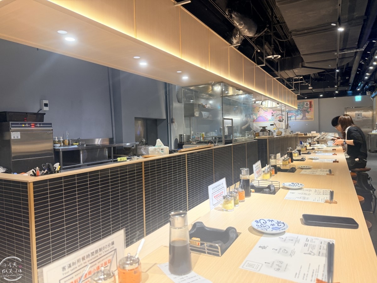 南港高鐵站美食推薦∥漢堡排 嘉 CITYLINK南港店，多汁肉排超滿足︱值得吃嗎？實際體驗，排隊人氣美食︱漢堡排嘉菜單，牛舌漢堡排定食、炭火牛橫膈膜排定食
