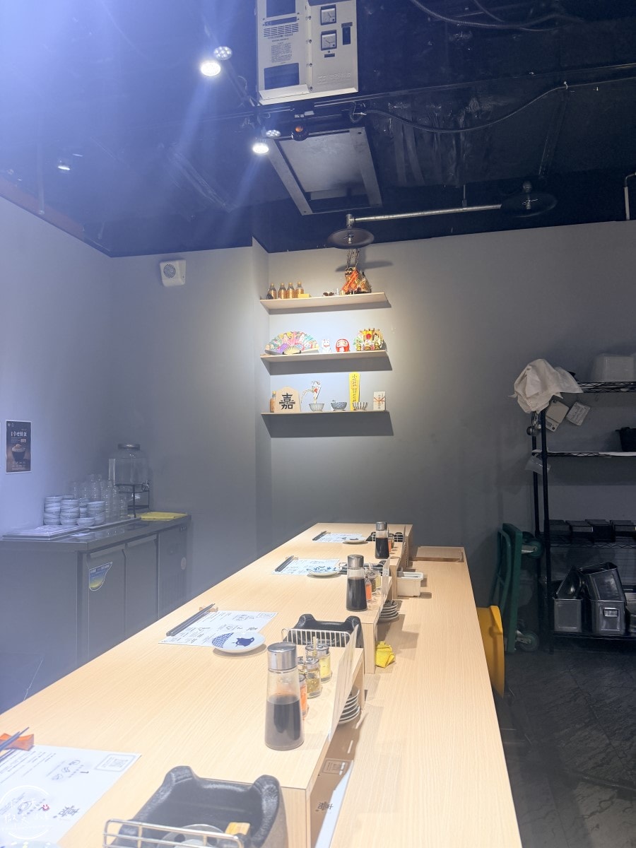 南港高鐵站美食推薦∥漢堡排 嘉 CITYLINK南港店，多汁肉排超滿足︱值得吃嗎？實際體驗，排隊人氣美食︱漢堡排嘉菜單，牛舌漢堡排定食、炭火牛橫膈膜排定食
