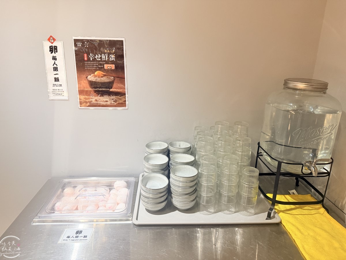 南港高鐵站美食推薦∥漢堡排 嘉 CITYLINK南港店，多汁肉排超滿足︱值得吃嗎？實際體驗，排隊人氣美食︱漢堡排嘉菜單，牛舌漢堡排定食、炭火牛橫膈膜排定食