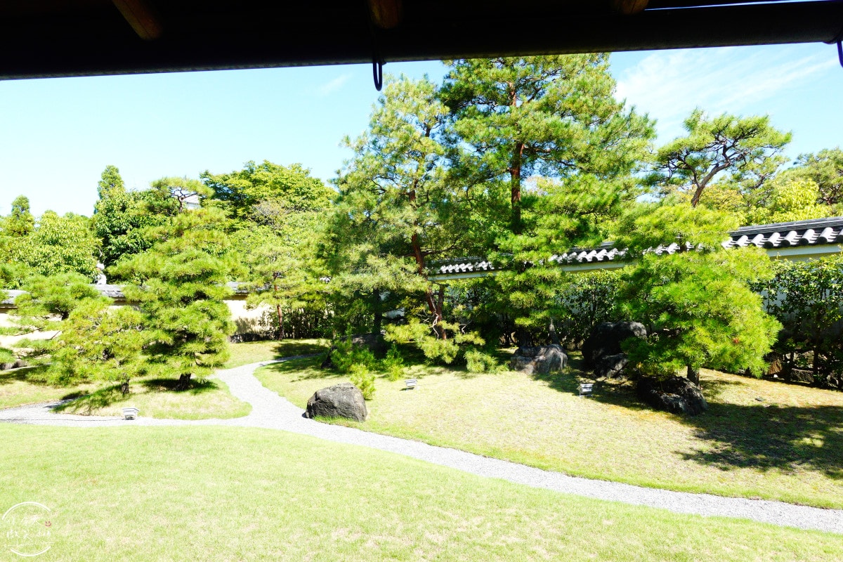 姬路景點推薦∥姬路城參觀完別錯過好古園︱雙樹庵抹茶和菓子與日式庭園療癒體驗分享︱姬路城旁隱藏版日式茶屋︱姬路一日遊景點 - 第36張圖 姬路景點推薦∥姬路城參觀完別錯過好古園︱雙樹庵抹茶和菓子與日式庭園療癒體驗分享︱姬路城旁隱藏版日式茶屋︱姬路一日遊景點