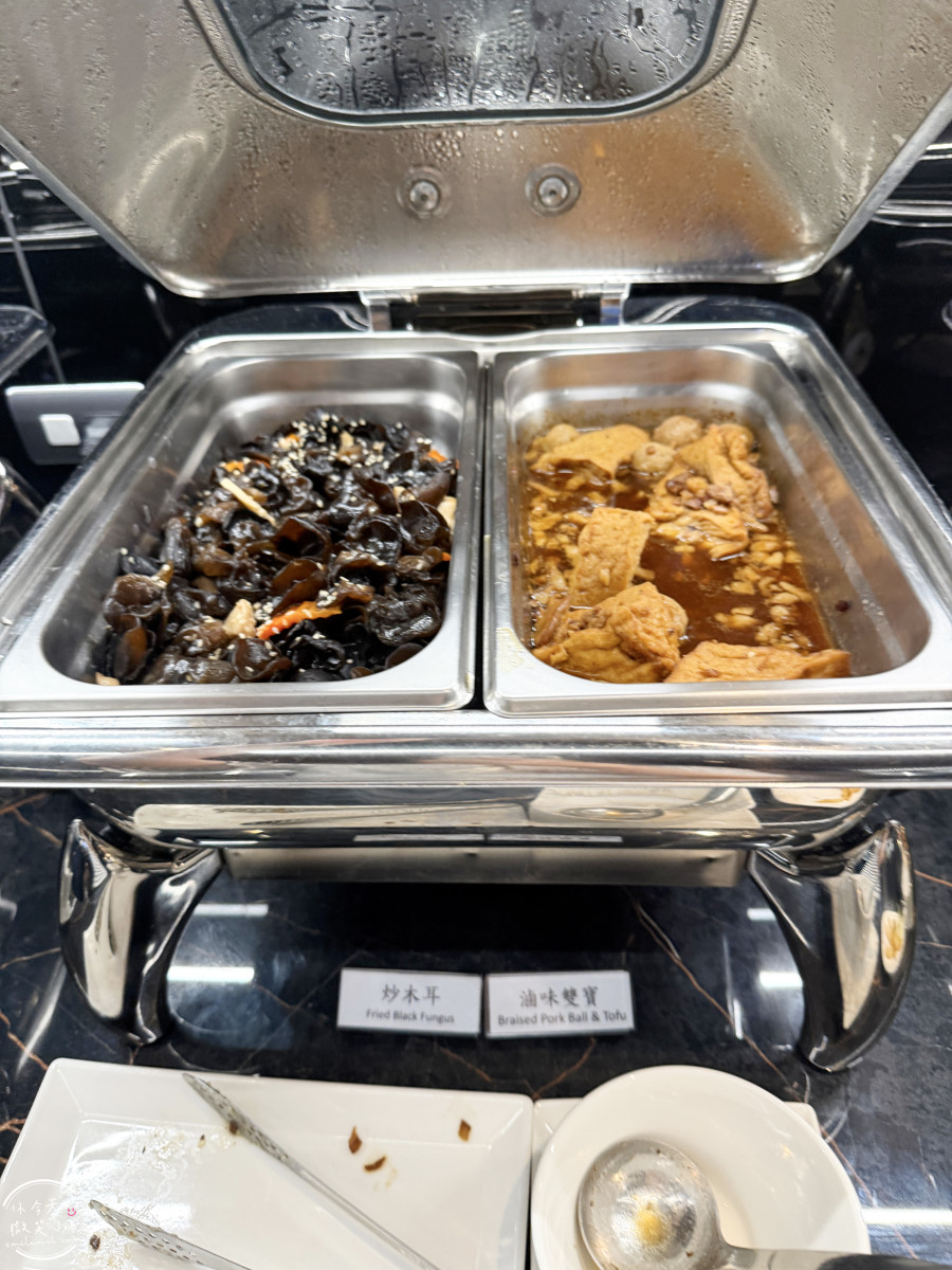 高雄機場貴賓室推薦∥南苑國際商務中心實際使用心得與餐點開箱︱環境與休息體驗分享︱龍騰卡U.First 貴賓室服務使用、高雄南苑貴賓室