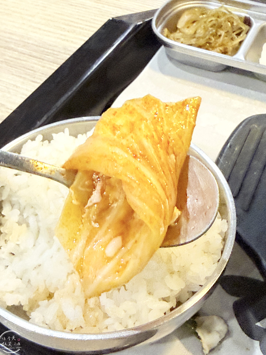 高雄韓式料理∥韓石食堂陽明店,豆腐鍋、柚香醬味炸雞平價又美味︱不收服務費的平價韓式料理︱高雄韓式料理分享 - 第14張圖 高雄韓式料理∥韓石食堂陽明店,豆腐鍋、柚香醬味炸雞平價又美味︱不收服務費的平價韓式料理︱高雄韓式料理分享
