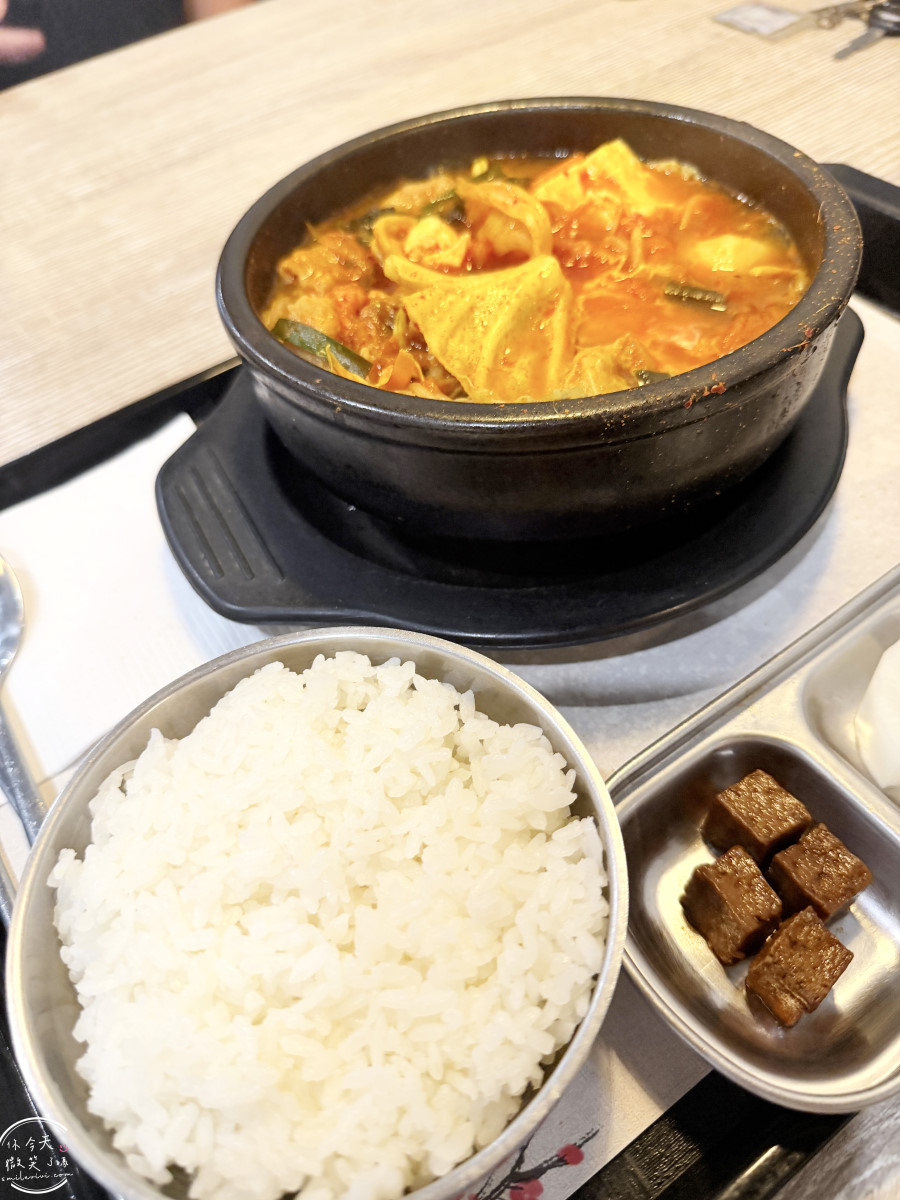 高雄韓式料理∥韓石食堂陽明店,豆腐鍋、柚香醬味炸雞平價又美味︱不收服務費的平價韓式料理︱高雄韓式料理分享 - 第16張圖 高雄韓式料理∥韓石食堂陽明店,豆腐鍋、柚香醬味炸雞平價又美味︱不收服務費的平價韓式料理︱高雄韓式料理分享