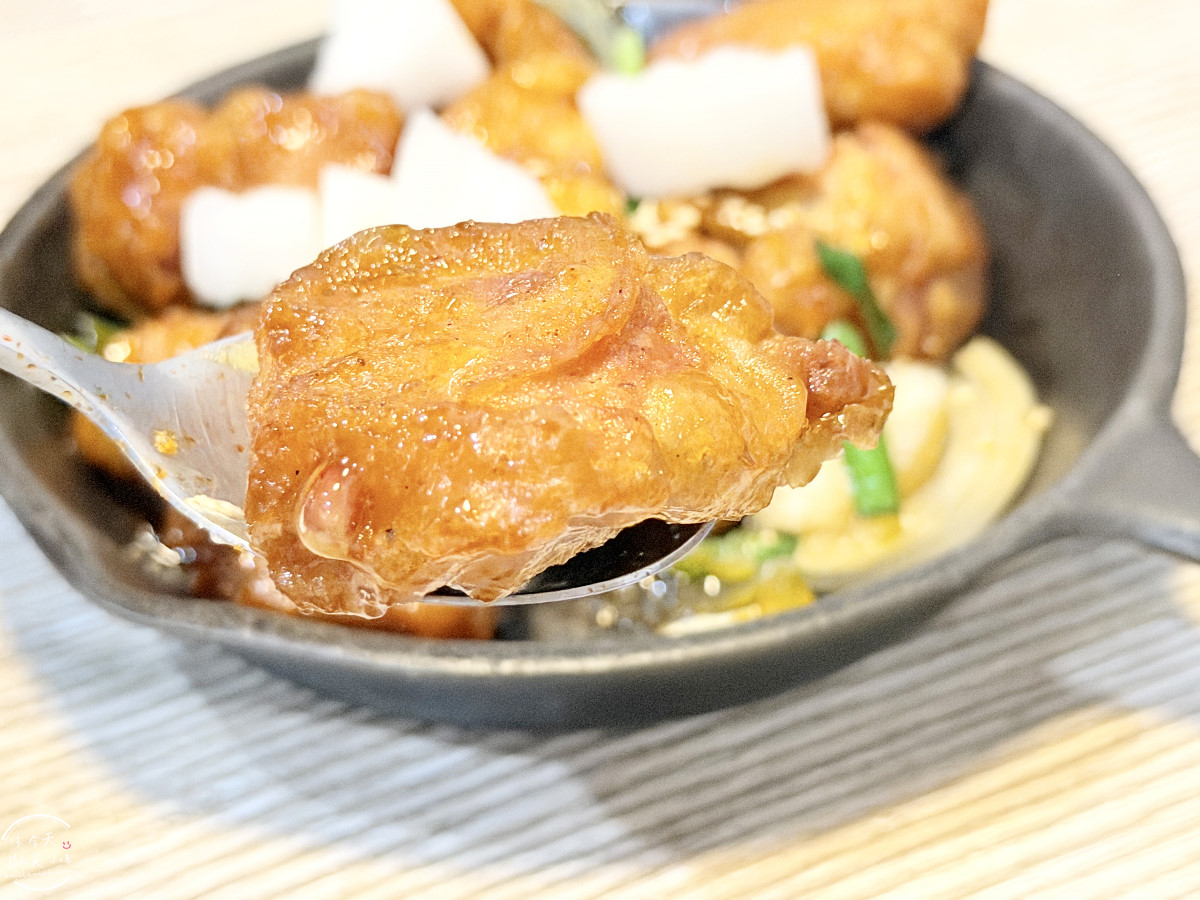 高雄韓式料理∥韓石食堂陽明店,豆腐鍋、柚香醬味炸雞平價又美味︱不收服務費的平價韓式料理︱高雄韓式料理分享 - 第19張圖 高雄韓式料理∥韓石食堂陽明店,豆腐鍋、柚香醬味炸雞平價又美味︱不收服務費的平價韓式料理︱高雄韓式料理分享