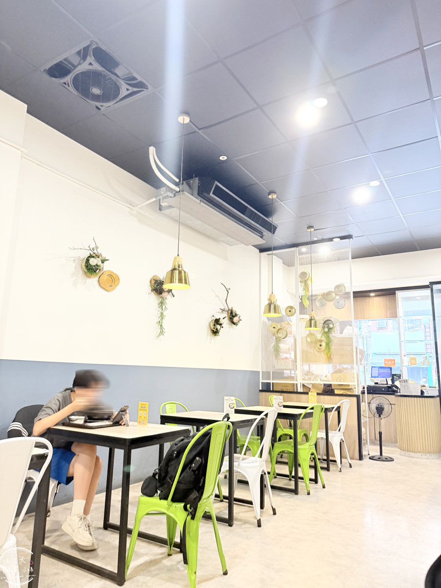 高雄韓式料理∥韓石食堂陽明店,豆腐鍋、柚香醬味炸雞平價又美味︱不收服務費的平價韓式料理︱高雄韓式料理分享 - 第5張圖 高雄韓式料理∥韓石食堂陽明店,豆腐鍋、柚香醬味炸雞平價又美味︱不收服務費的平價韓式料理︱高雄韓式料理分享