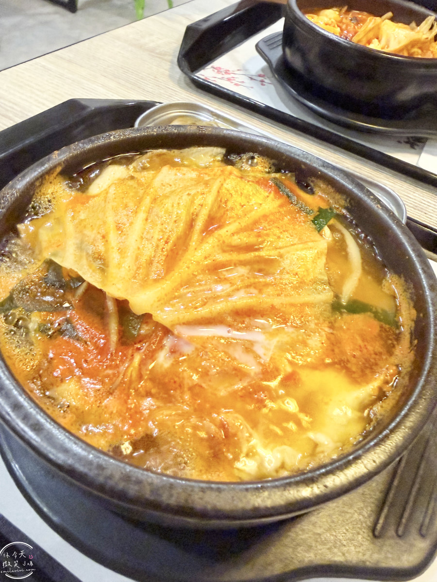 高雄韓式料理∥韓石食堂陽明店,豆腐鍋、柚香醬味炸雞平價又美味︱不收服務費的平價韓式料理︱高雄韓式料理分享 - 第9張圖 高雄韓式料理∥韓石食堂陽明店,豆腐鍋、柚香醬味炸雞平價又美味︱不收服務費的平價韓式料理︱高雄韓式料理分享