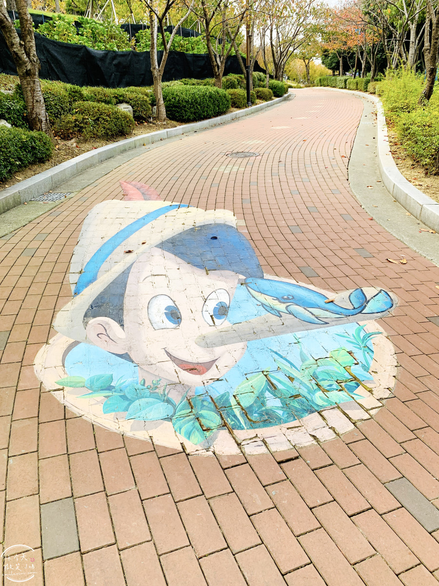 蔚山自由行必訪∥蔚山長生浦鯨魚文化特區(장생포 고래문화특구)最美海岸散步路線!環村步道、鯨魚文化村、鯨魚故事藝術裝置、鯨魚主題遊樂場順遊推薦,蔚山景點一日遊推薦 - 第30張圖 蔚山自由行必訪∥蔚山長生浦鯨魚文化特區(장생포 고래문화특구)最美海岸散步路線!環村步道、鯨魚文化村、鯨魚故事藝術裝置、鯨魚主題遊樂場順遊推薦,蔚山景點一日遊推薦