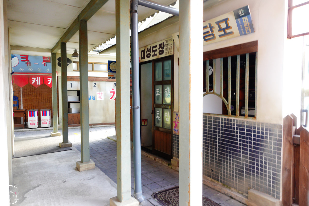 蔚山一日遊必訪∥長生浦舊村落(장생포 옛마을)長生浦鯨魚村(장생포고래마을)走進韓國1960年代老街！長生浦鯨魚文化村必拍景點(장생포고래문화마을)，舊村落、復古商店、老街彷彿走進韓劇復古場景︱Running Man拍攝地