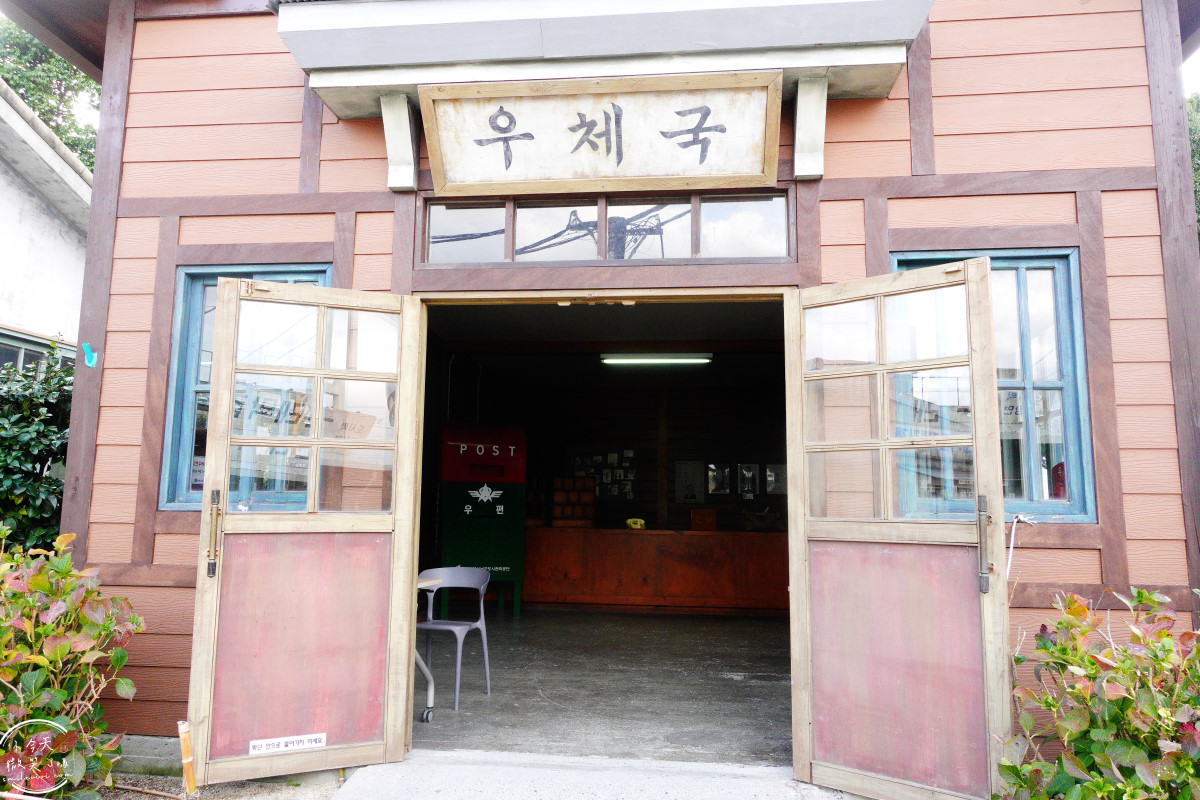 蔚山一日遊必訪∥長生浦舊村落(장생포 옛마을)長生浦鯨魚村(장생포고래마을)走進韓國1960年代老街！長生浦鯨魚文化村必拍景點(장생포고래문화마을)，舊村落、復古商店、老街彷彿走進韓劇復古場景︱Running Man拍攝地