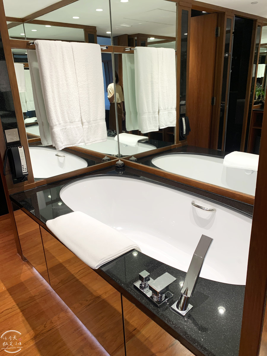 曼谷奢華飯店推薦∥曼谷素凱泰酒店(The Sukhothai Bangkok)房型、早餐一次整理︱曼谷五星級奢華飯店完整介紹︱曼谷沙吞住宿推薦,MRT倫披尼站步行約 7 分鐘 - 第45張圖 曼谷奢華飯店推薦∥曼谷素凱泰酒店(The Sukhothai Bangkok)房型、早餐一次整理︱曼谷五星級奢華飯店完整介紹︱曼谷沙吞住宿推薦,MRT倫披尼站步行約 7 分鐘