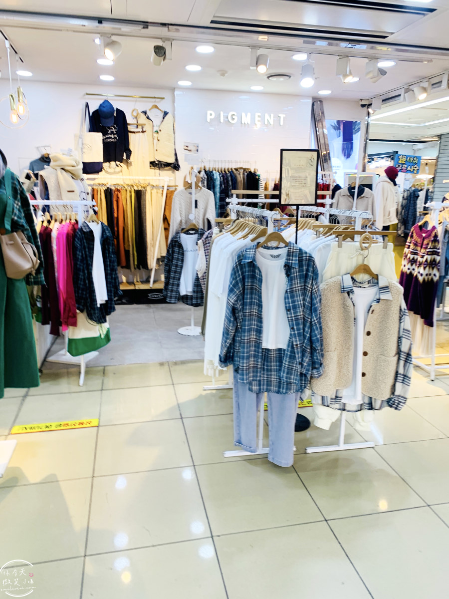 韓國仁川購物推薦∥富平地下街(부평지하상가)服飾、美妝、鞋包一次買齊︱第一次來就愛上的仁川購物天堂,在地人也愛逛的人氣商圈︱富平站 - 第25張圖 韓國仁川購物推薦∥富平地下街(부평지하상가)服飾、美妝、鞋包一次買齊︱第一次來就愛上的仁川購物天堂,在地人也愛逛的人氣商圈︱富平站