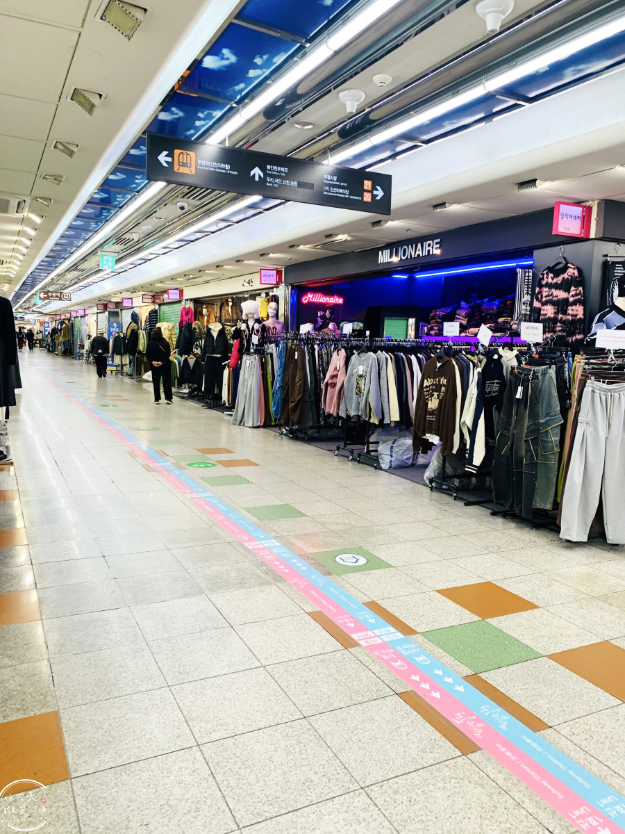 韓國仁川購物推薦∥富平地下街(부평지하상가)服飾、美妝、鞋包一次買齊︱第一次來就愛上的仁川購物天堂,在地人也愛逛的人氣商圈︱富平站 - 第13張圖 韓國仁川購物推薦∥富平地下街(부평지하상가)服飾、美妝、鞋包一次買齊︱第一次來就愛上的仁川購物天堂,在地人也愛逛的人氣商圈︱富平站