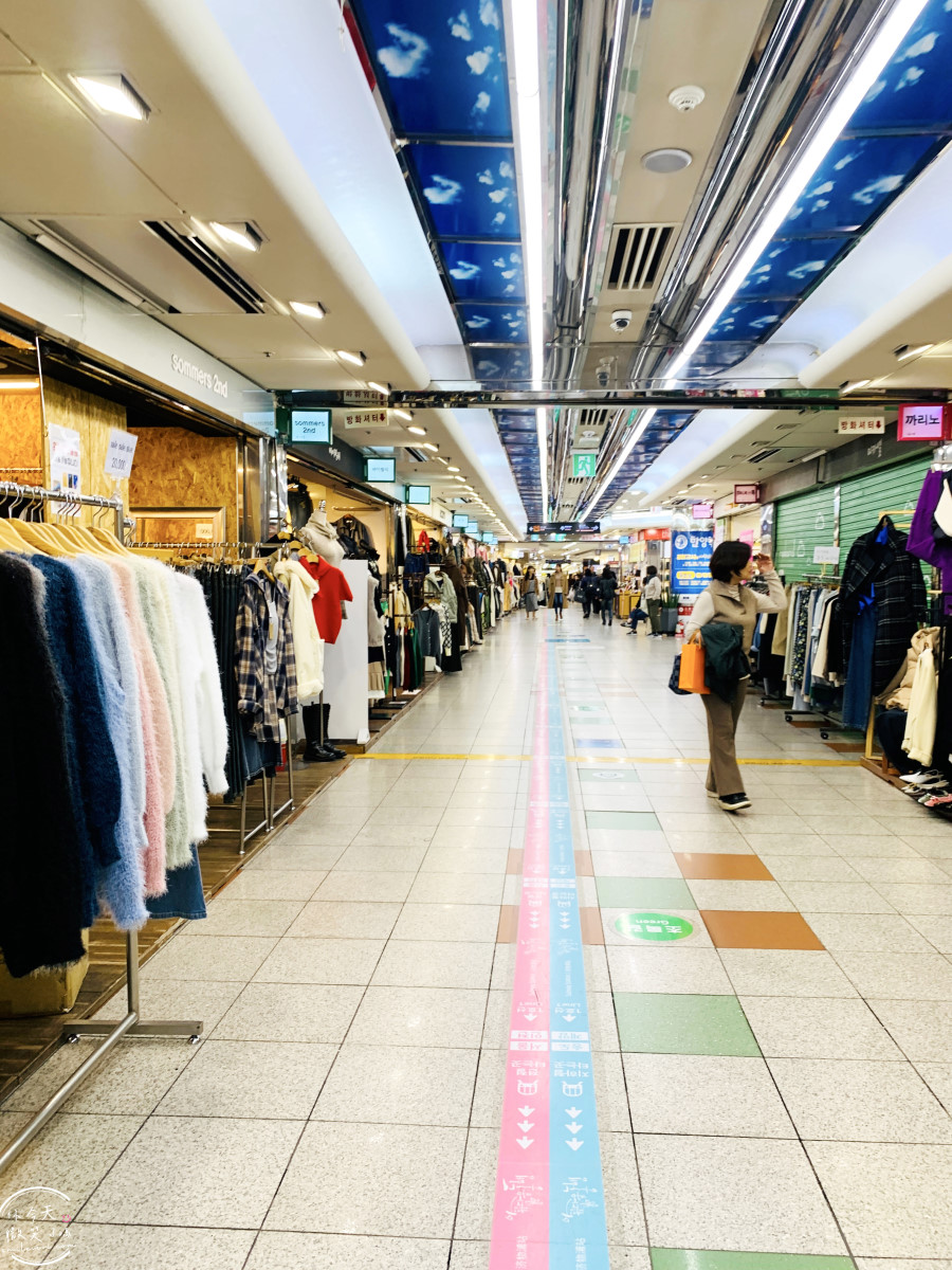 韓國仁川購物推薦∥富平地下街(부평지하상가)服飾、美妝、鞋包一次買齊︱第一次來就愛上的仁川購物天堂,在地人也愛逛的人氣商圈︱富平站 - 第14張圖 韓國仁川購物推薦∥富平地下街(부평지하상가)服飾、美妝、鞋包一次買齊︱第一次來就愛上的仁川購物天堂,在地人也愛逛的人氣商圈︱富平站