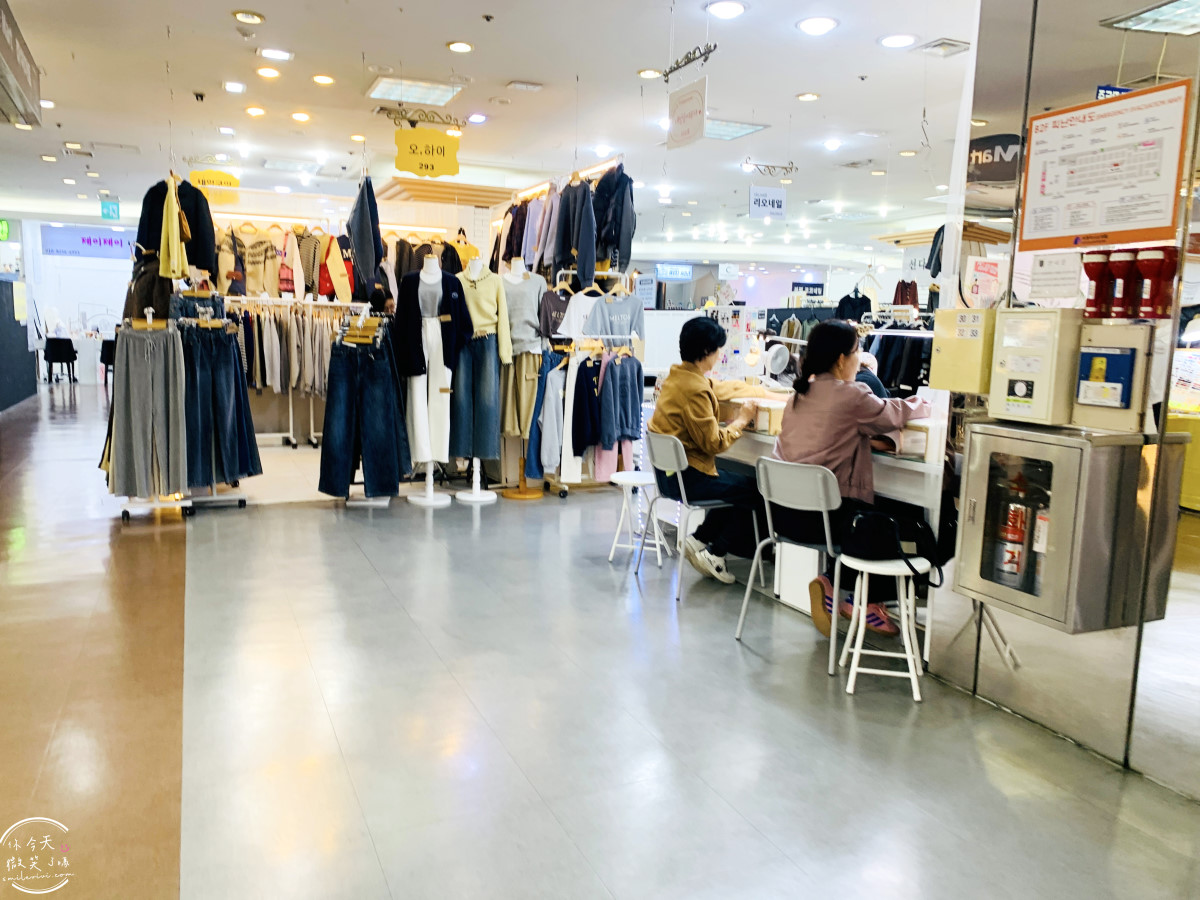 韓國仁川購物推薦∥富平地下街(부평지하상가)服飾、美妝、鞋包一次買齊︱第一次來就愛上的仁川購物天堂,在地人也愛逛的人氣商圈︱富平站 - 第8張圖 韓國仁川購物推薦∥富平地下街(부평지하상가)服飾、美妝、鞋包一次買齊︱第一次來就愛上的仁川購物天堂,在地人也愛逛的人氣商圈︱富平站