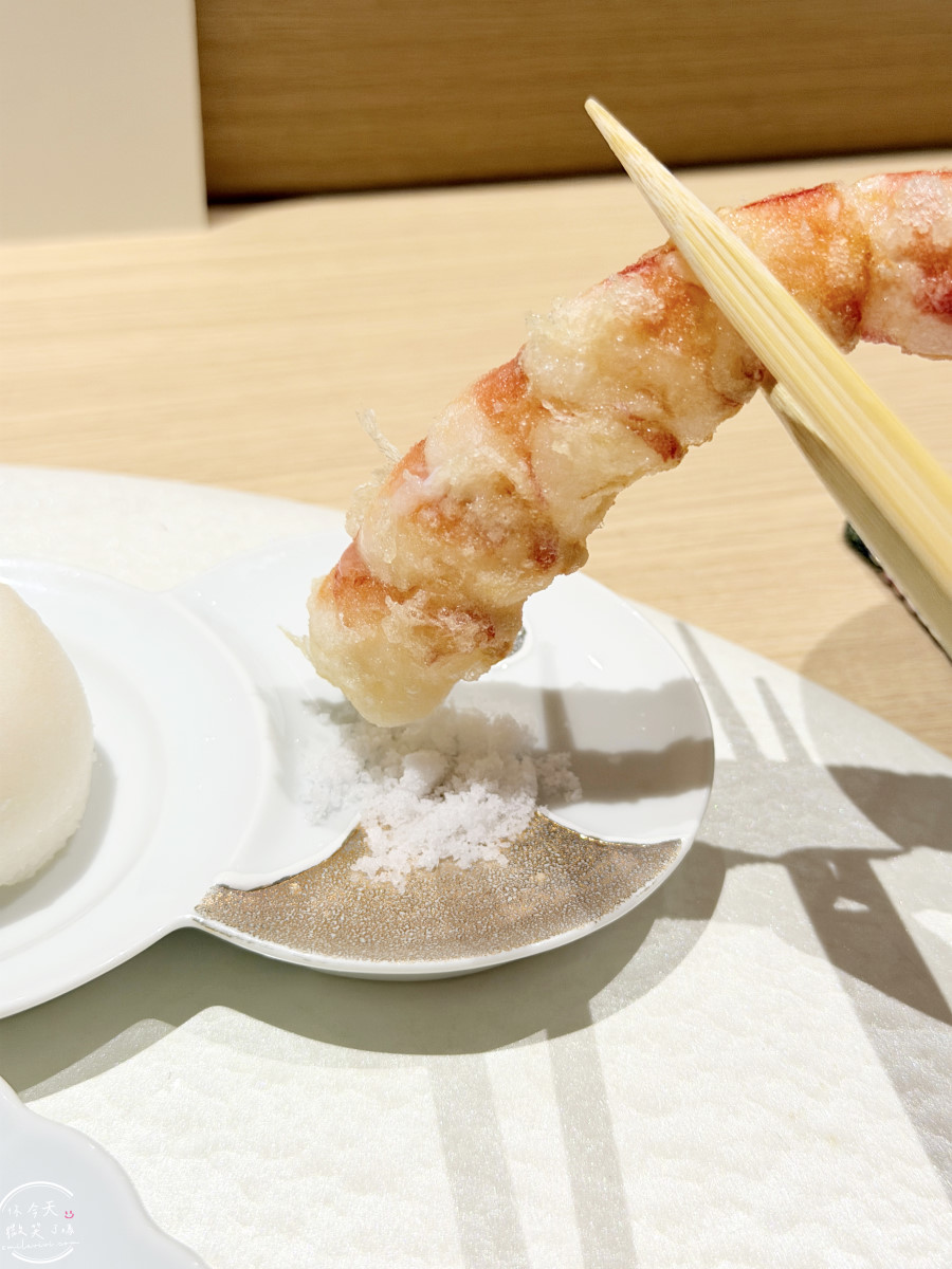 高雄美食必吃∥天婦羅廷板前天婦羅，無菜單料理完整分享｜職人現炸無菜單饗宴，海鮮、蔬菜炸物一次享受｜高雄苓雅區美食，採預約制