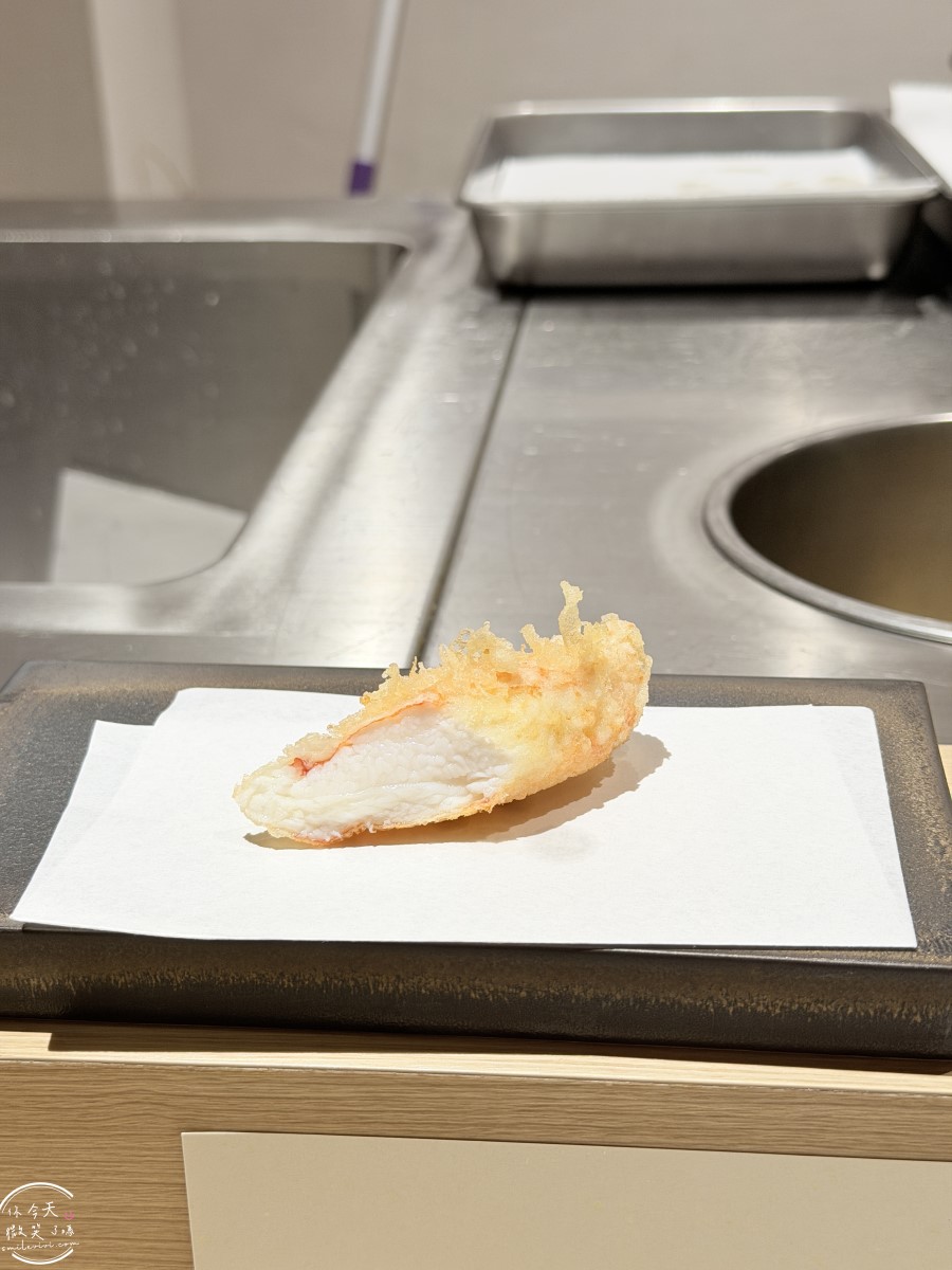 高雄美食必吃∥天婦羅廷板前天婦羅，無菜單料理完整分享｜職人現炸無菜單饗宴，海鮮、蔬菜炸物一次享受｜高雄苓雅區美食，採預約制