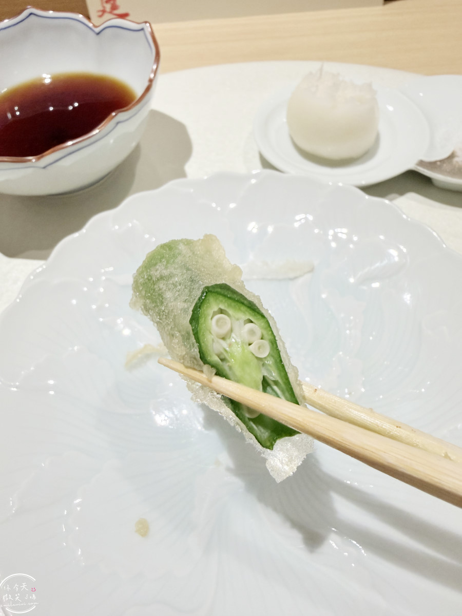 高雄美食必吃∥天婦羅廷板前天婦羅，無菜單料理完整分享｜職人現炸無菜單饗宴，海鮮、蔬菜炸物一次享受｜高雄苓雅區美食，採預約制