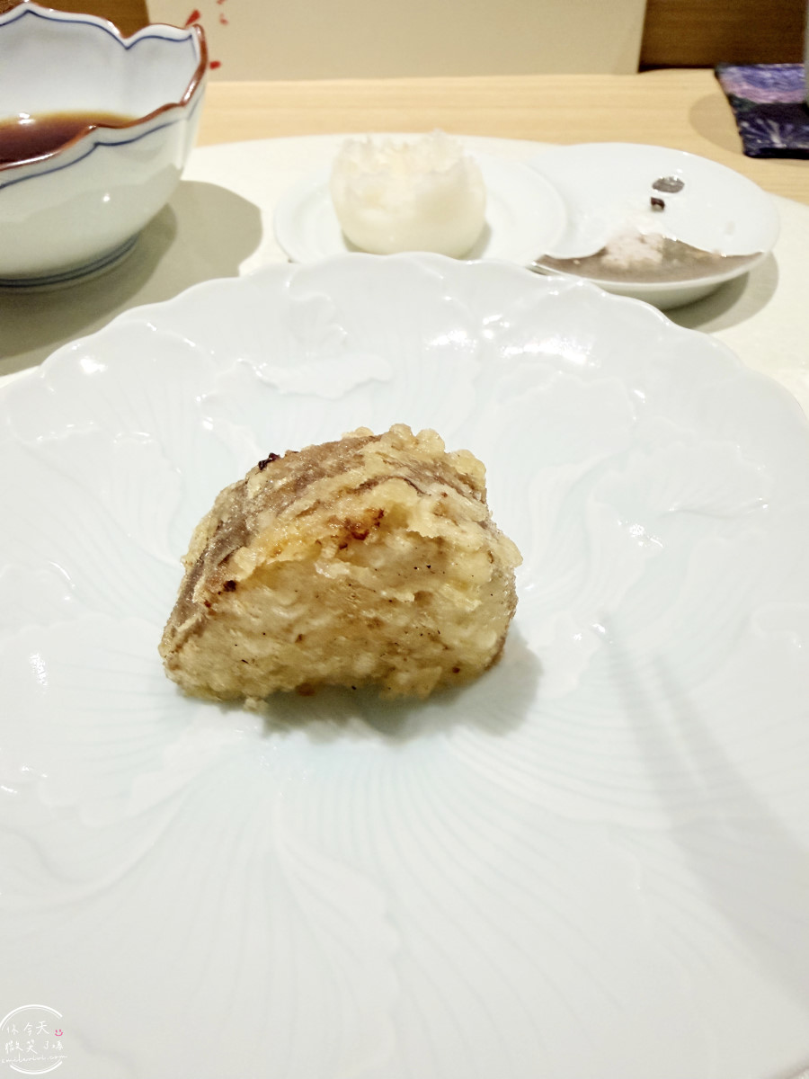 高雄美食必吃∥天婦羅廷板前天婦羅，無菜單料理完整分享｜職人現炸無菜單饗宴，海鮮、蔬菜炸物一次享受｜高雄苓雅區美食，採預約制